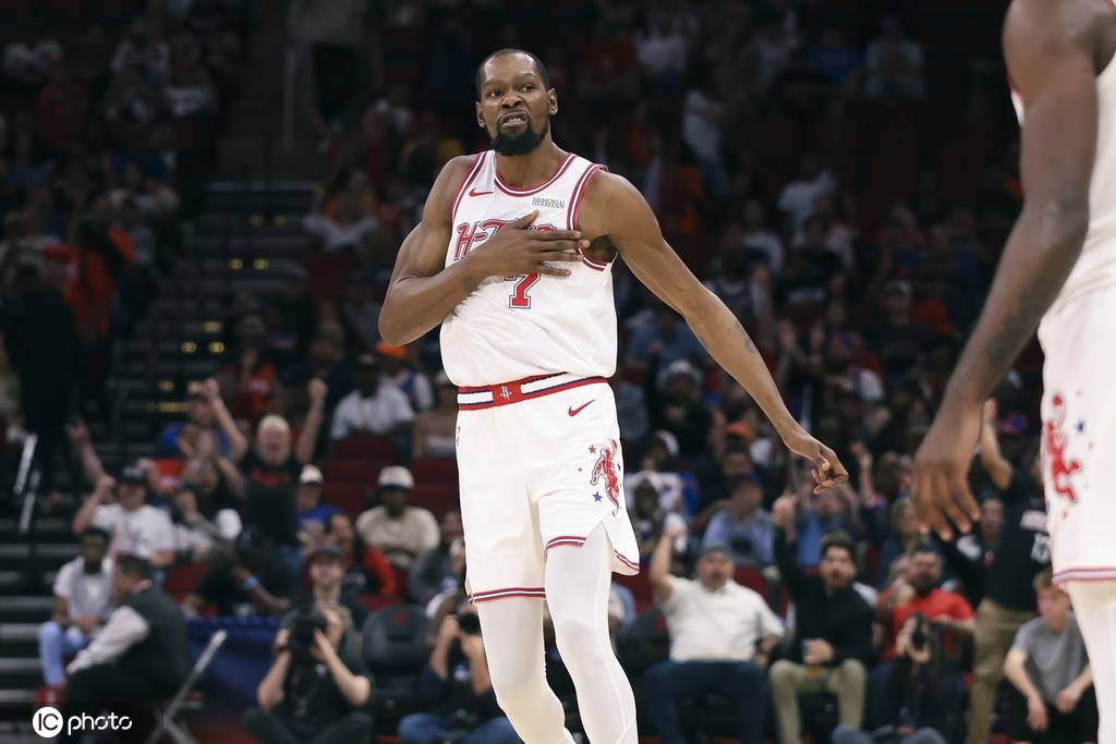 杜兰特27分唐斯22分 火箭击败尼克斯3连胜